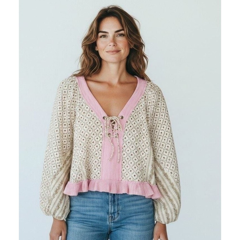 POL Floral Print Long Sleeve V-Neck Top GWT448